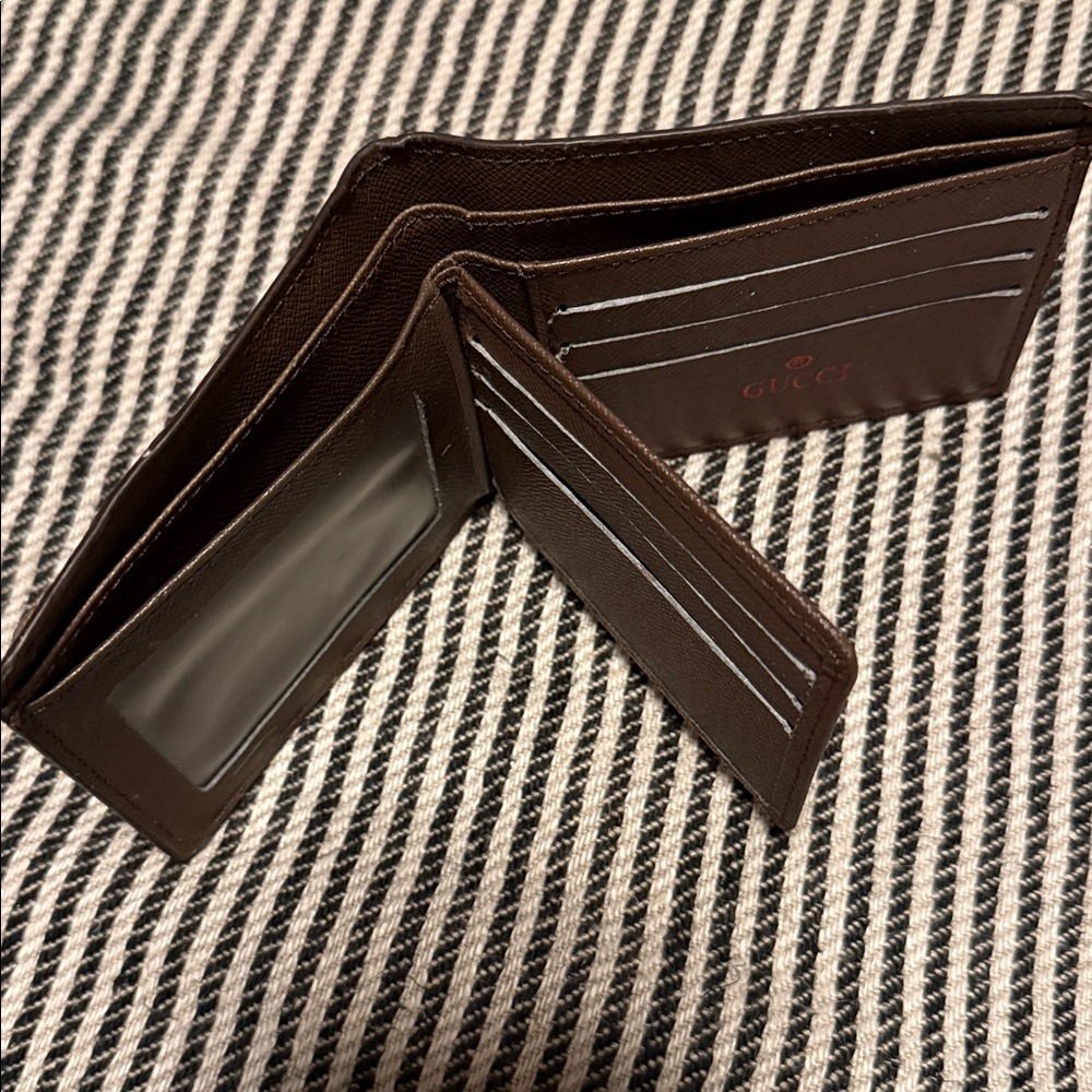 Gucci Tiger Print Card Holder - Picture 6 of 9
